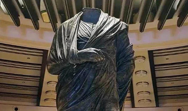 Türkiye’ye 110 tarihi eser iade edildi