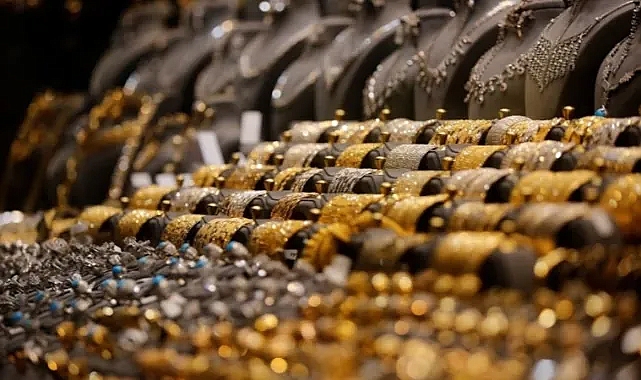 Altın Fiyatları Rekor Kırdı: Fed Beklentileri ve İran Gerilimi Etkili Oldu