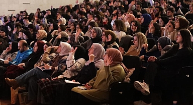 Bursa Büyükşehir Belediyesi’nden KPSS ve AGS’ye Hazırlanan Gençlere Ara Tekrar Kampı