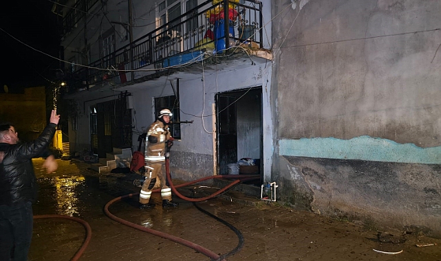 Bursa’da 2 Katlı Evde Yangın Paniği: Alevler Korkuttu