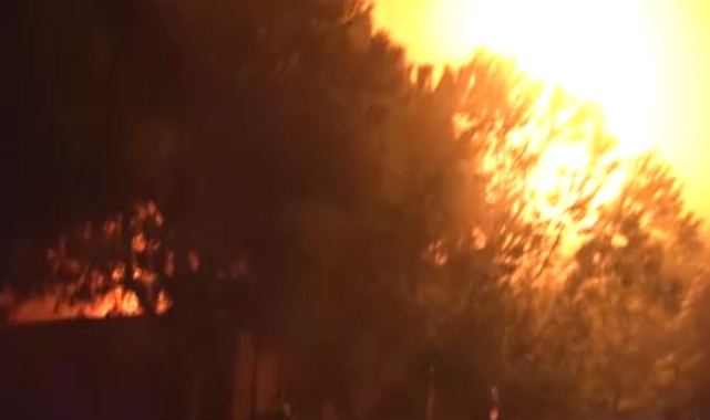 Bursa’da Kimyasal Kaplama Fabrikasında Gece Yangını: Alevler 4 Saatte Kontrol Altına Alındı