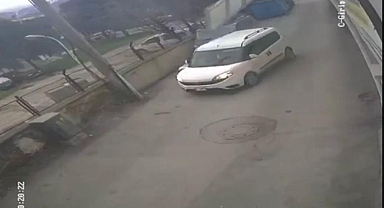 Bursa'da Şiddetli Fırtına Hayatı Felç Etti