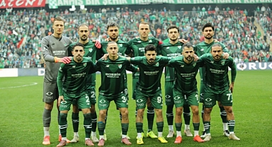 Bursaspor, Yeni Mersin İdman Yurdu'nu 3-0 Mağlup Ederek Zirveye Yerleşti