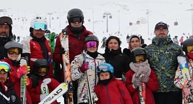 Erciyes'te Şehit Çocuklarına Kayak Eğitimi