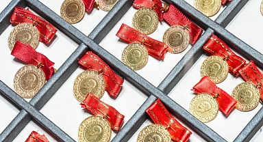 Fed'in Güvercin Mesajları ve Venezuela Gerilimi Altını Zirveye Taşıdı