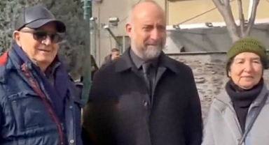 Haldun Dormen’in Cenazesinde Tepki Çeken Görüntüler: Selfie Kuyruğu