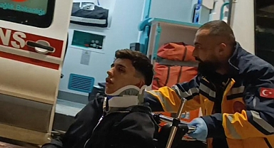 İnegöl’de Direğe Çarpan Otomobilde 1 Kişi Yaralandı