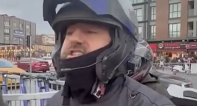 İstanbul’da Şeriat Karşıtı Pankart Gerginliği