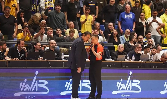 Maccabi Taraftarlarından Ergin Ataman’a Küfürlü Tezahürat: “Bu Spor Değil”