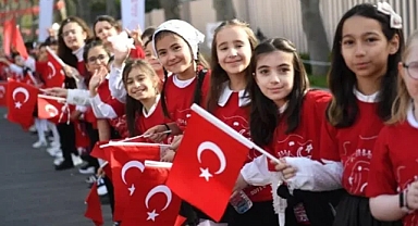 MEB İkinci Döneme Bayrak Sevgisi ve Birlik Vurgusuyla Başlıyor