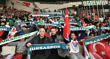 Osmangazi Belediyesi’nden Bursaspor’a Anlamlı Destek: Çocuklar İlk Kez Tribünle Tanıştı