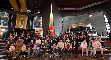 Panorama 1326 Bursa Fetih Müzesi'nde Mehter ve Kılıç Kalkan Gösterisi Büyülüyor