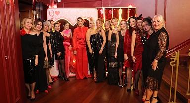 Sanart BUSADER’den Bursa’da Moulin Rouge Rüzgârı