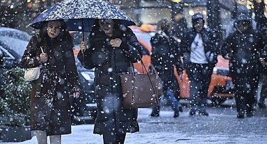 Türkiye Genelinde Soğuk ve Yağışlı Hava Etkisini Sürdürüyor: Doğu’da Kar Alarmı