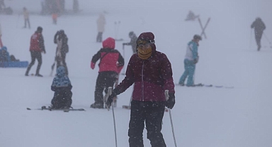 Uludağ’da Sömestr Tatilinin Son Günlerinde Yoğunluk Sürüyor