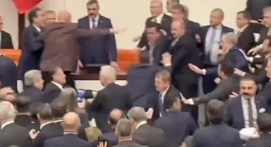 Akın Gürlek ve Mustafa Çiftçi yemin öncesi Meclis kavgası