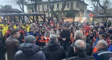 Bursa’da 6 Şubat Depremi Anısına Sessiz Yürüyüş Düzenlendi