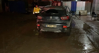 Bursa’da çarpıp kaçtı, düşürdüğü plakadan yakayı ele verdi