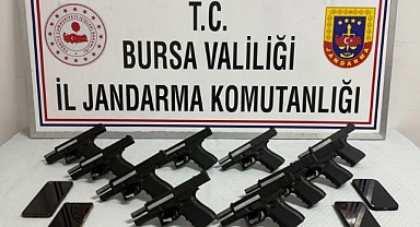 Bursa’da jandarmadan silah operasyonu: 10 ruhsatsız tabanca ele geçirildi