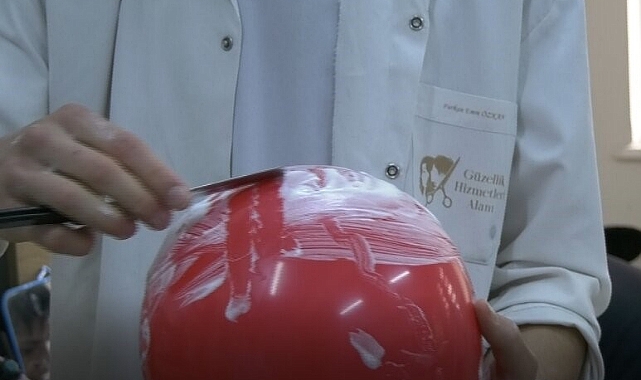 Bursa’da Meslek Lisesinde Osmanlı Tekniğiyle Tıraş Eğitimi