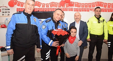 Bursa'da polislerden ilkokul öğrencilerine güvenlik eğitimi