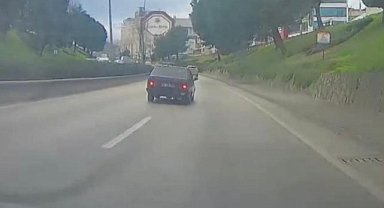 Bursa Osmangazi’de Kaldırımda Çocuklara Araç Süren Sürücü Yakalandı