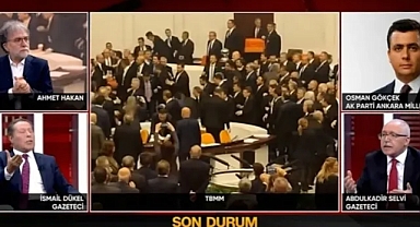  Canlı Yayınında Birbirlerine Düştüler