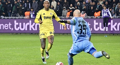 Fenerbahçe, Kocaelispor'u 2-0 Mağlup Etti