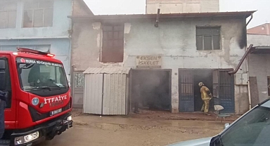 İnegöl'de Mobilya İmalathanesinde Yangın Çıktı