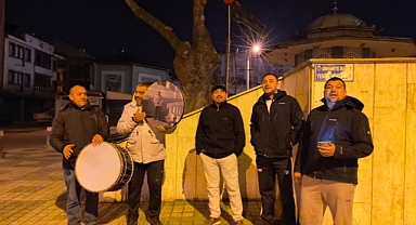 İnegöl'de Vatandaşlar İlahilerle Sahura Kalktı