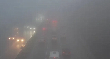 İstanbul’da Sis ve Yağmur Trafik Yoğunluğunu Artırdı