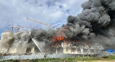 İstanbul Tuzla'da Şantiyede Konteyner Yangını