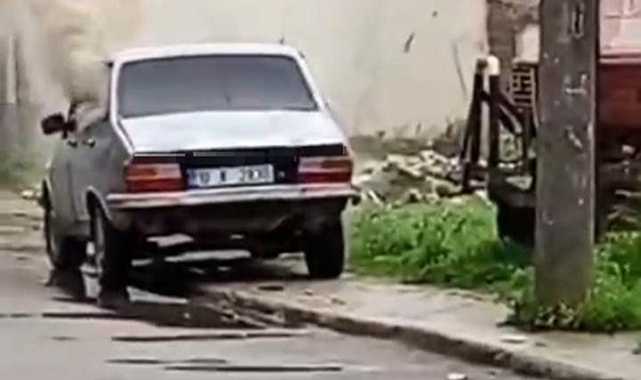 Karacabey’de Park Halindeki Otomobil Yangını Paniğe Neden Oldu