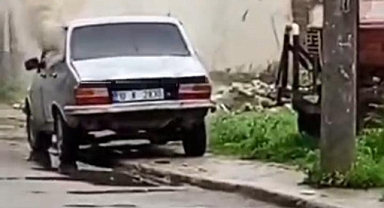 Karacabey’de Park Halindeki Otomobil Yangını Paniğe Neden Oldu