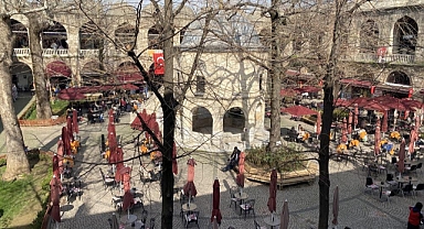 Koza Han'da masalar geri döndü, vatandaş yeniden tarihle buluştu