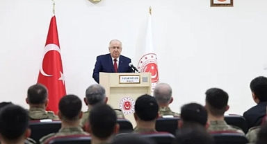 Milli Savunma Bakanı Yaşar Güler Kilis’te Hudut Tugay Komutanlığını Ziyaret Etti