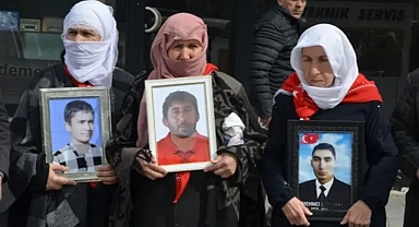 Muş'ta Evlat Nöbeti: Aileler Çocuklarına Teslim Olun Çağrısı Yaptı