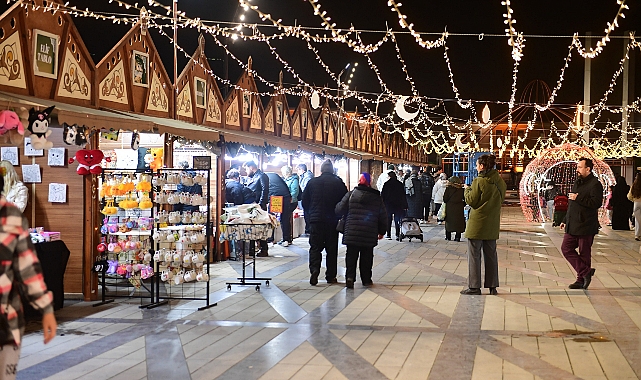 Osmangazi Belediyesi Osmangazi Ramazan Sokağı’nı Yoğun İlgiyle Açtı