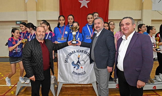 Osmangazi’de Badminton Yıldızlar İl Birinciliği Müsabakaları Tamamlandı