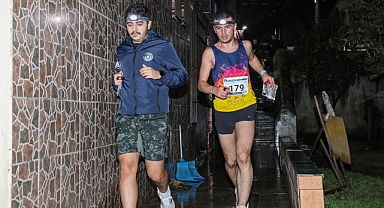 Tarihi çarşıda gece oryantiring heyecanı