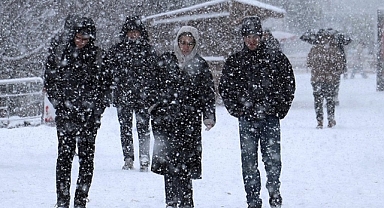 Ülke genelinde yağışlar devam ediyor: Sıcaklıklar mevsim normallerinde seyredecek