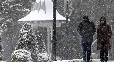 Ülke genelinde yağışlı hava etkisini sürdürüyor: Batıda yağmur, doğuda kar