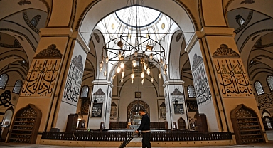 Ulu Camii’de Kapsamlı Temizlik Çalışmaları