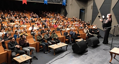 Yıldırım’da Türkü Gecesi: Adile Kurt Karatepe Sahnedeydi