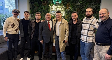 Alman Gençler Araştırarak Müslüman Oldu