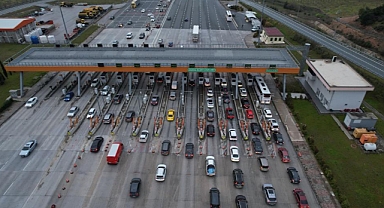 Bayram Dönüşü Trafik Kilitlendi