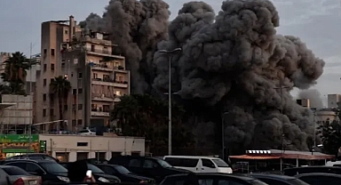 Beyrut'ta 15 Katlı Bina İsrail Saldırısıyla Yıkıldı