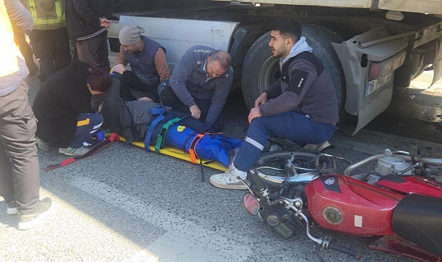 Bursa Orhangazi'de Tır, Motosiklet ve Kamyona Çarptı: 5 Yaralı