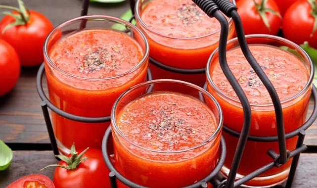 Cildi Güzelleştiren Ve Gençleştiren O İçecek