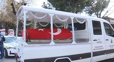 Fatih Camii’nde Yoğun Katılım